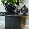 ronde-eettafel-tafel-geribbeld-black-oak-zwart-hout-eiken-luxury-hotel-chic-erickusterstijl