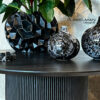 ronde-eettafel-tafel-geribbeld-black-oak-zwart-hout-eiken-luxury-hotel-chic-erickusterstijl