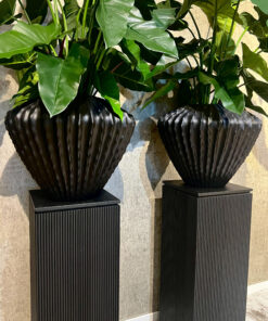 zuil-pilaar-zwart-eiken-voorraad-ribbel-hotel-chic-hotelchic