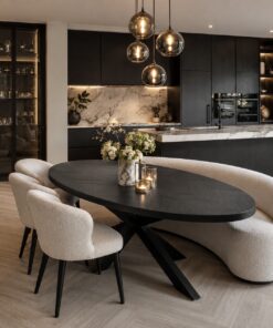 ovale-eettafel-tafel-zwart-eiken-visgraat-hout-hotel-chique