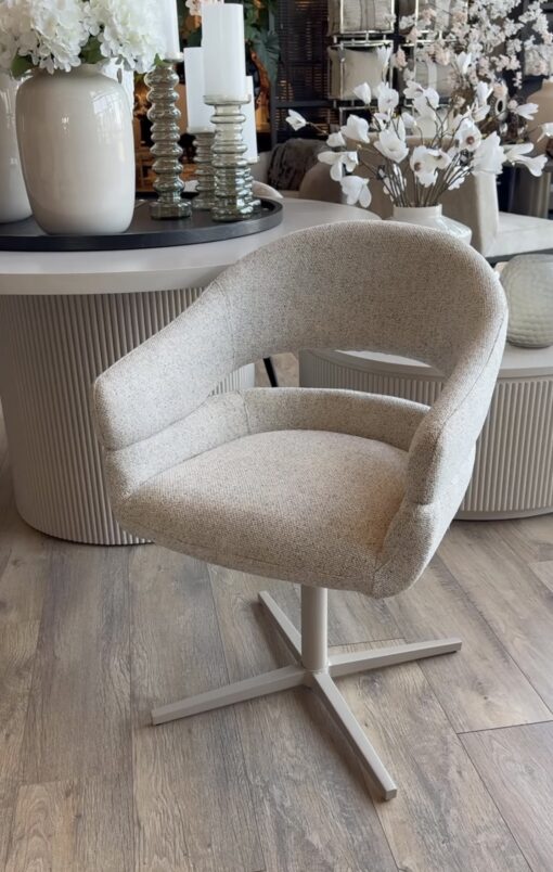 eetkamerstoel-stoel-draaibaar-draaifunctie-beige-poten-beige-frame