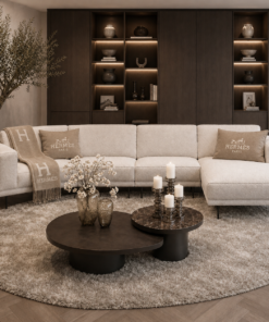 Moderne designbank Senna met vaste kussens en slanke pootje van Dubbelman Design
