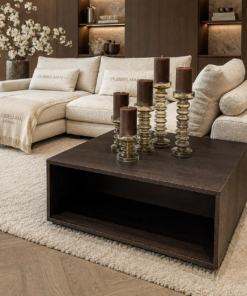 Bank Romée luxe maatwerk elementenbank met banktafel in beige hotel chique interieur